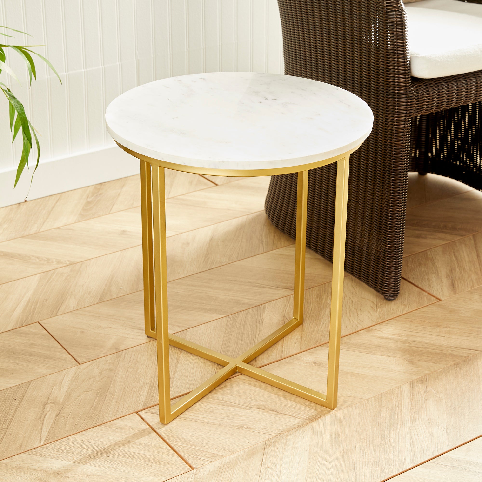 AVELINE TABLE