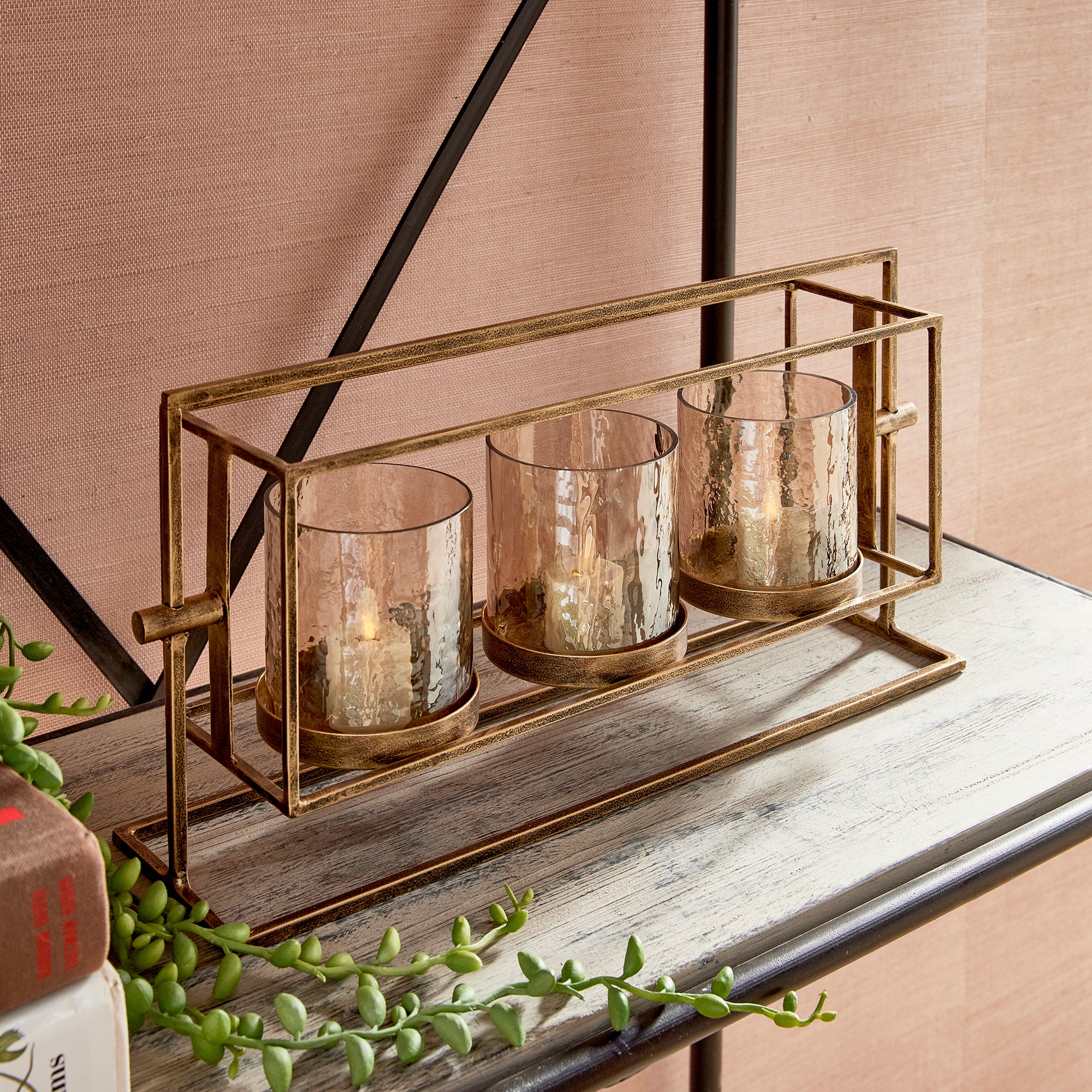 WESLEY 3-CANDLE HURRICANE