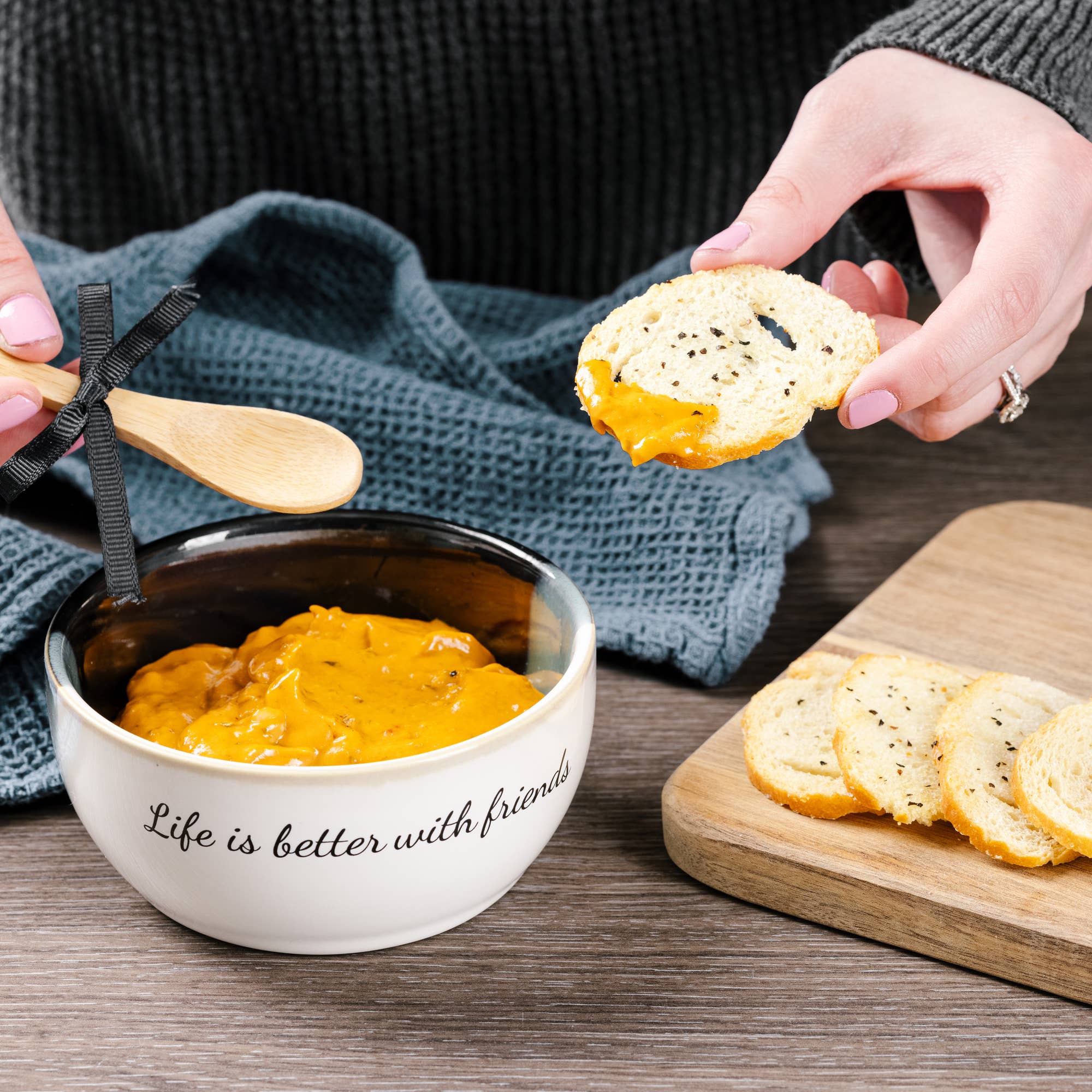 Friends - 4.5" Ceramic Bowl with Bamboo Spoon