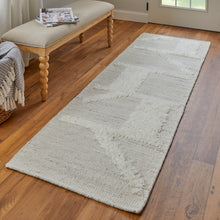 Load image into Gallery viewer, Ashby Transitional Geometric, Tan/Ivory, 2&#39;-6&quot; x 8&#39; Runner
