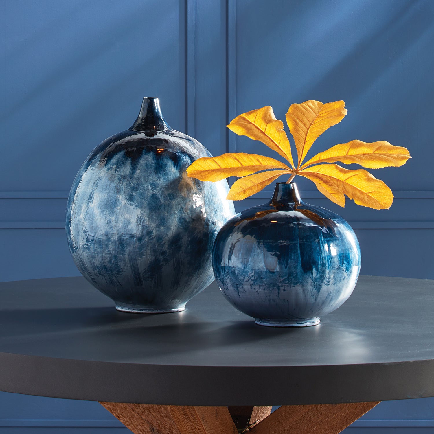 Azul Vase Short