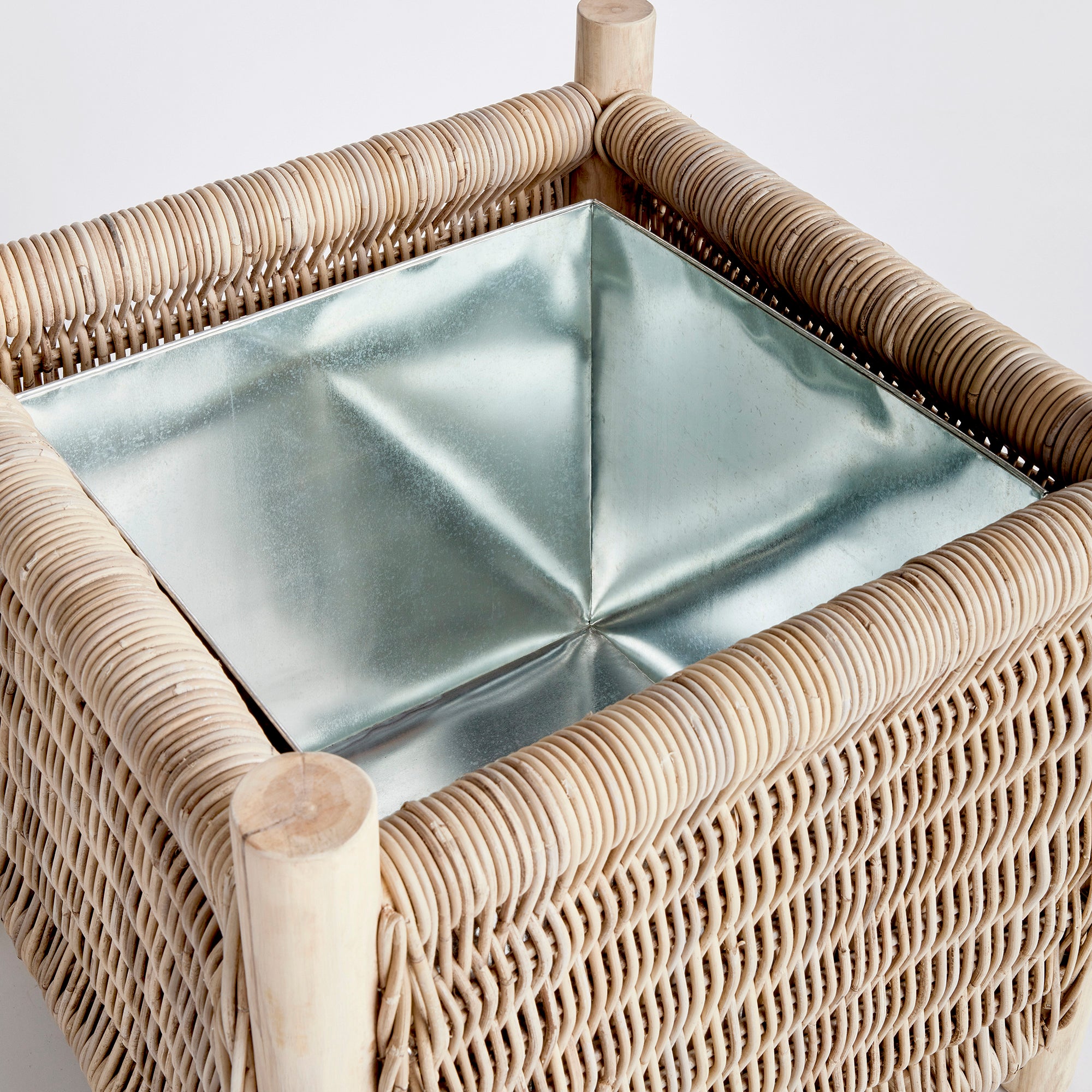 LANDON MEDIUM PLANTER