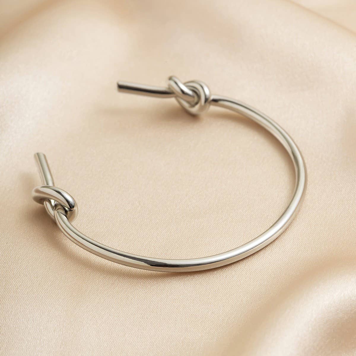 SIMPLE DOUBLE-LAYER HOLLOW KNOTTED OPEN BRACELET_CWMM3101: TYPE9 / (OS) 1