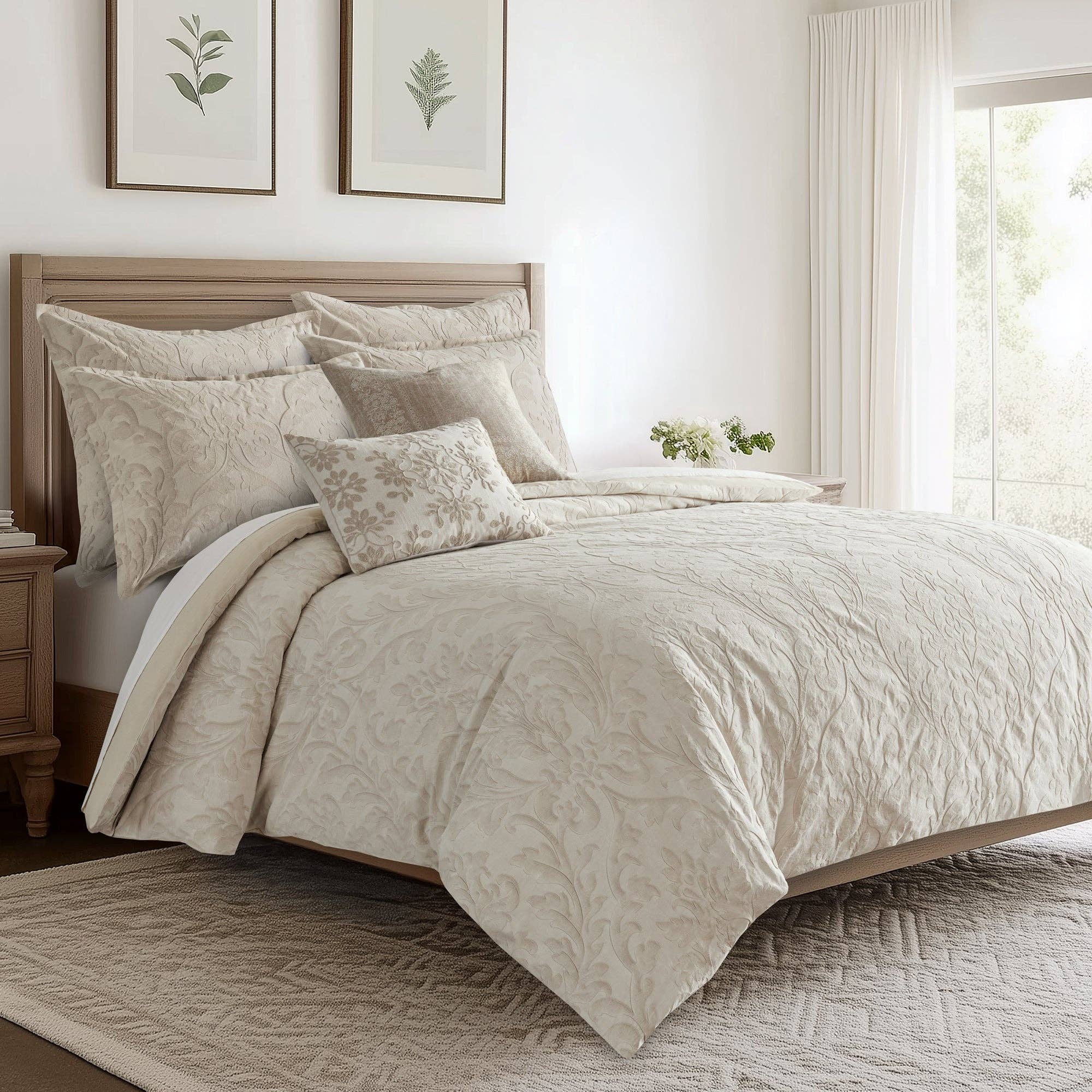 Alessio Comforter Set: Beige / Twin/Twin XL