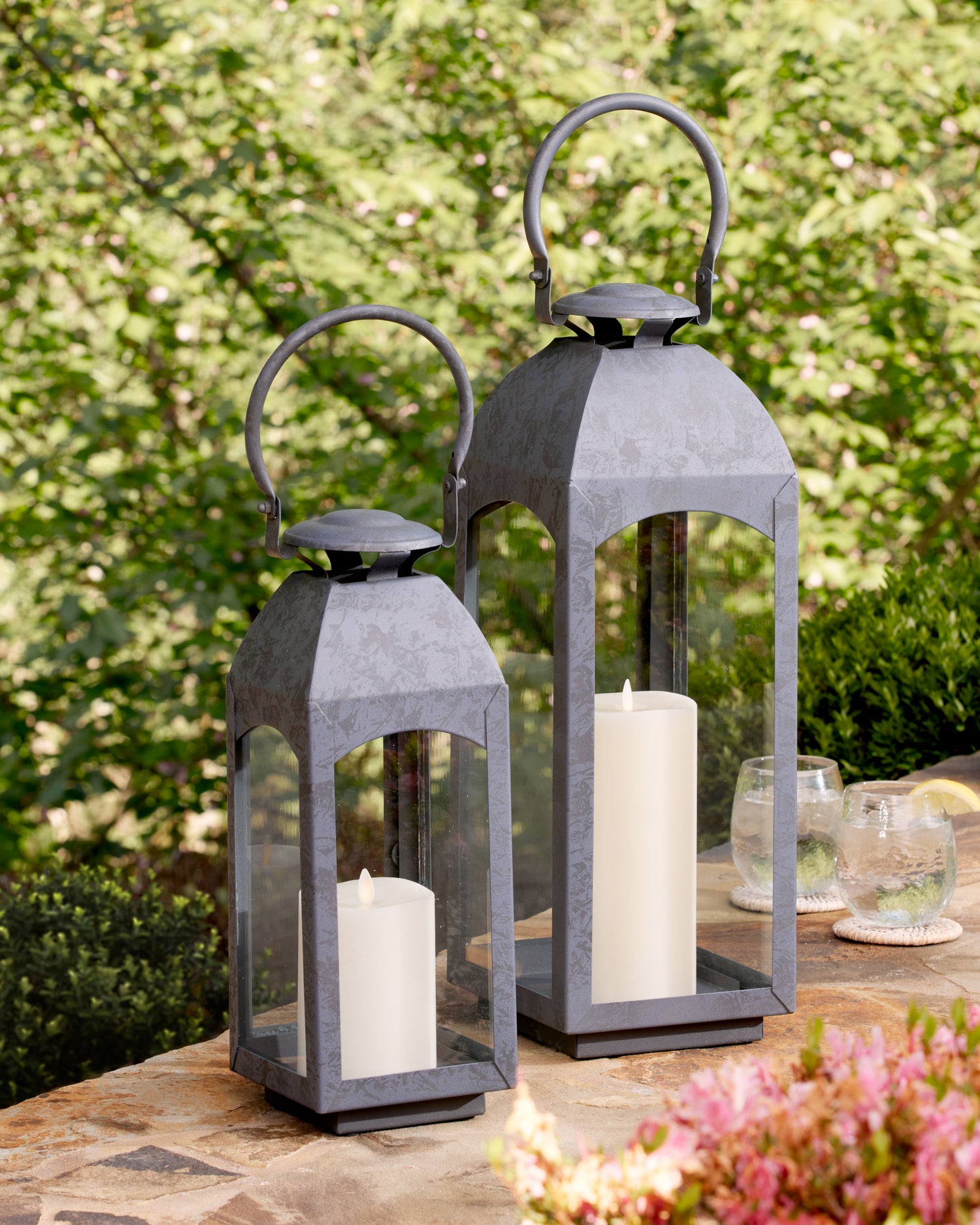 DISCONTINUED Antoinne Outdoor Lantern Large