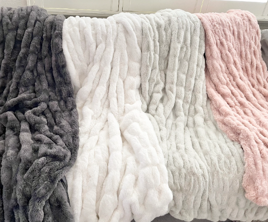 Cozy Faux Fur Throw- Multiple Colors 50" x 60" : Ivory cream