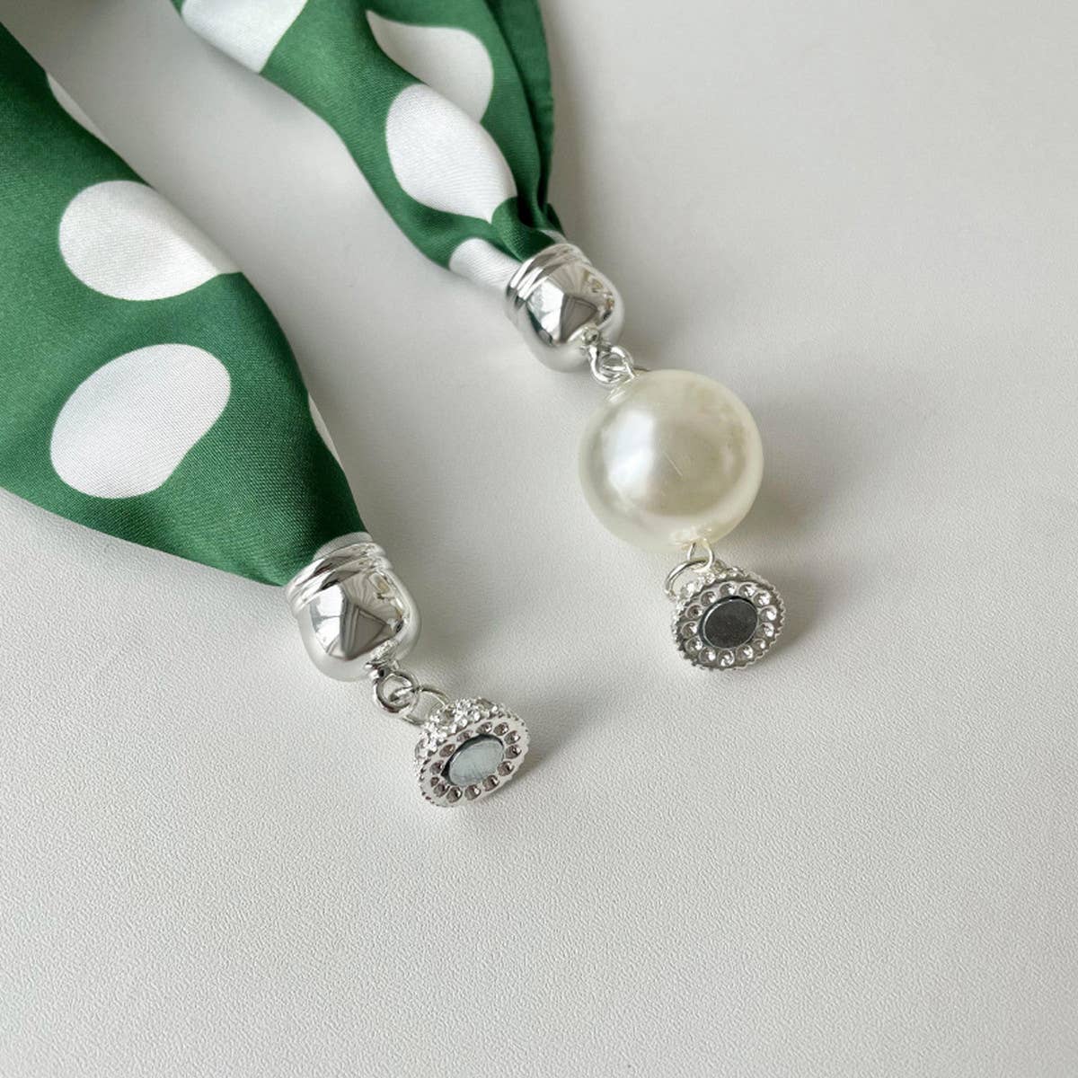 Magnetic Silk Scarf Necklace – Elegant Neck Wrap_CWASC0752: TYPE1 / (OS) 3