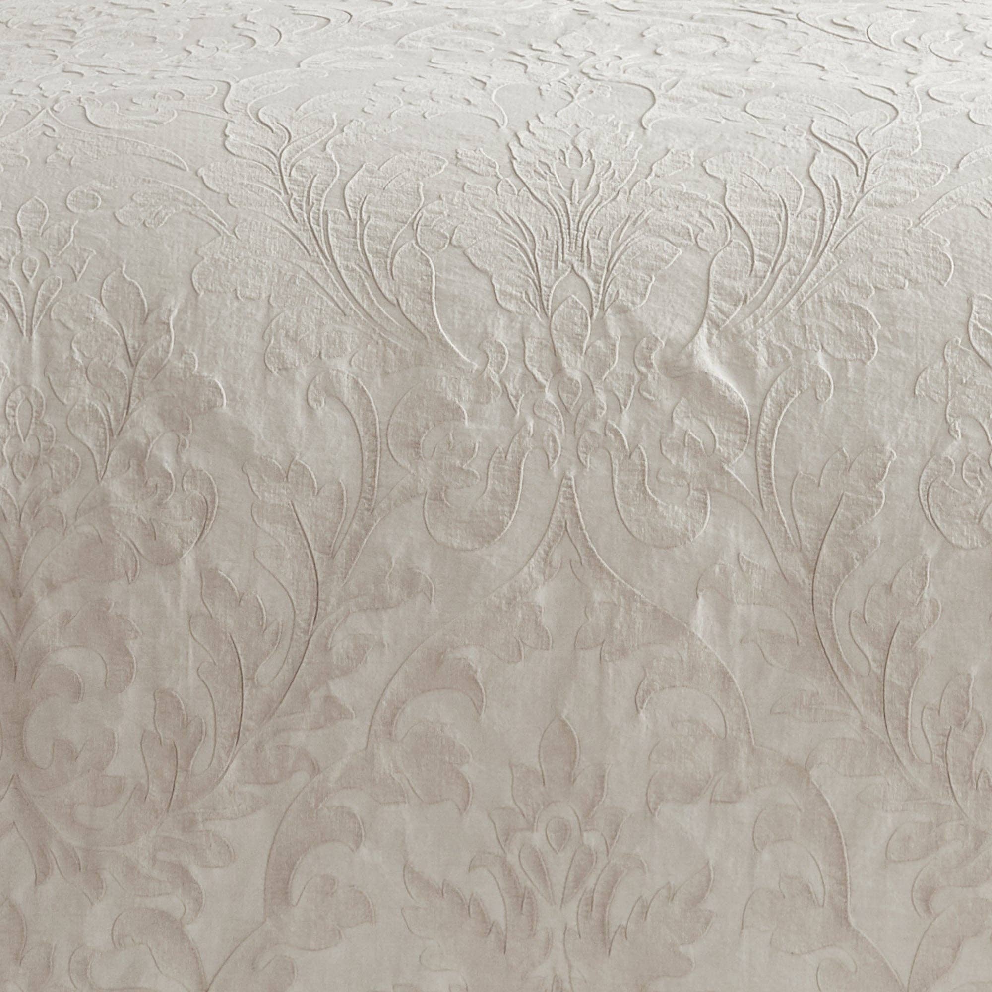 Alessio Duvet Cover Set: Beige / Twin/Twin XL