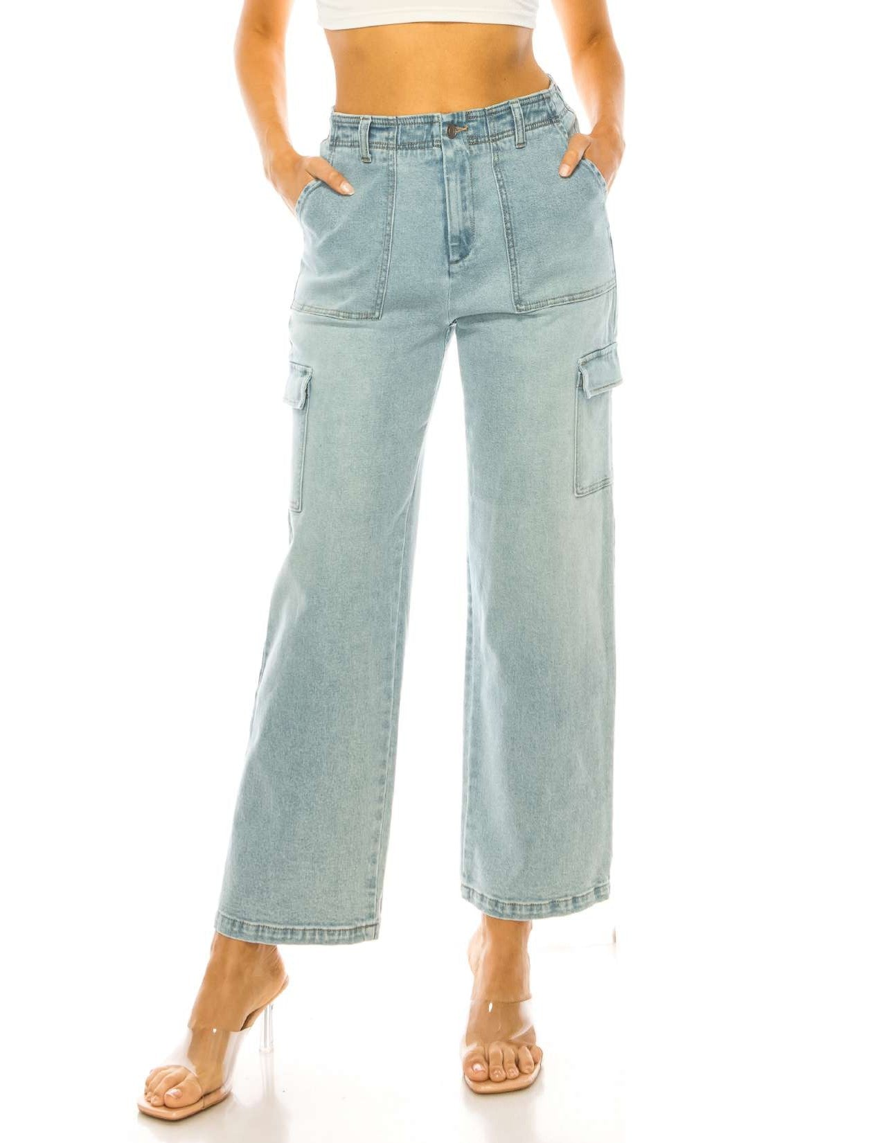 LIGHT WASH RELAXED FIT CARGO POCKET DENIM JEANS PA