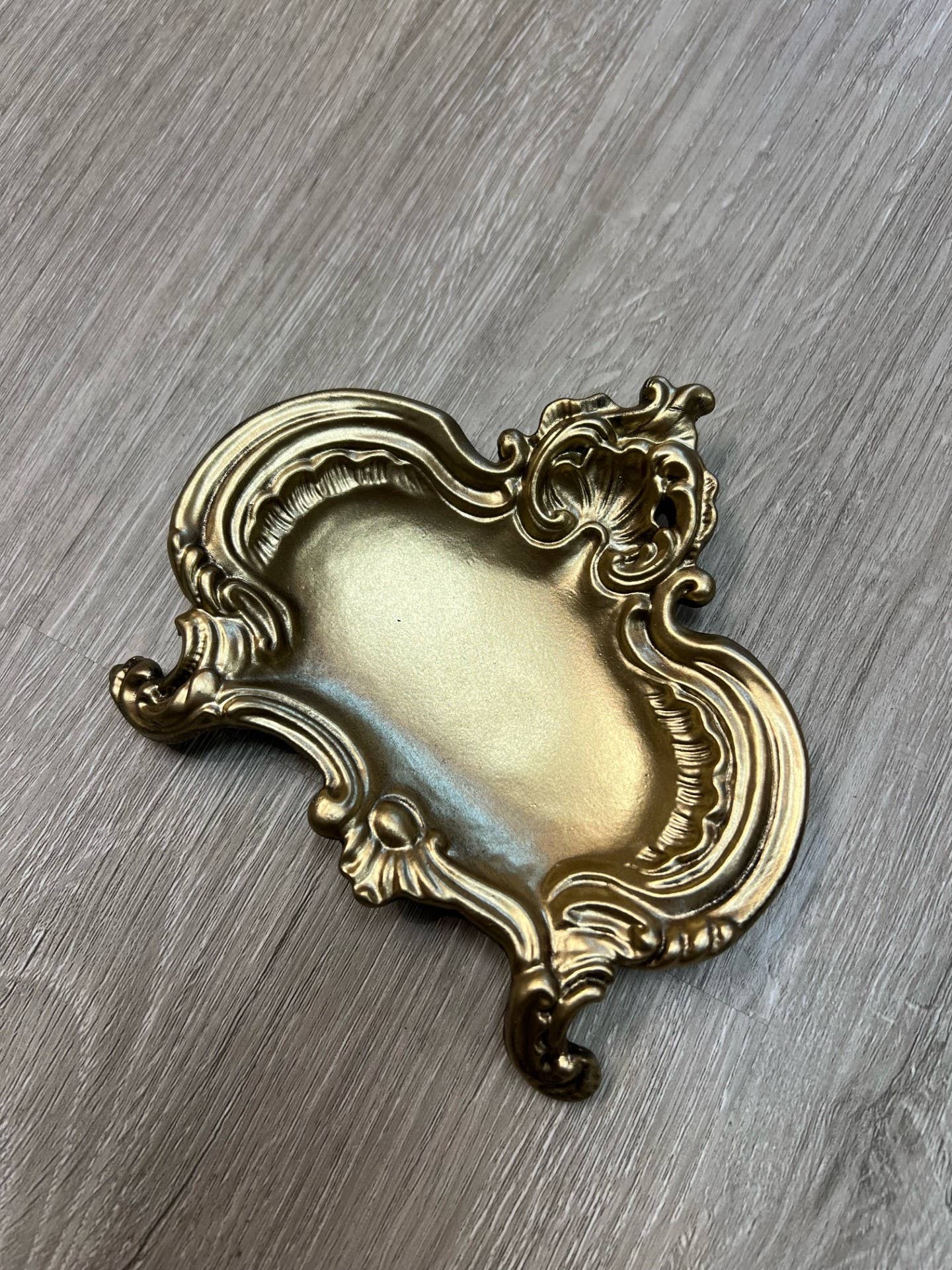 VINTAGE JEWELRY DISH