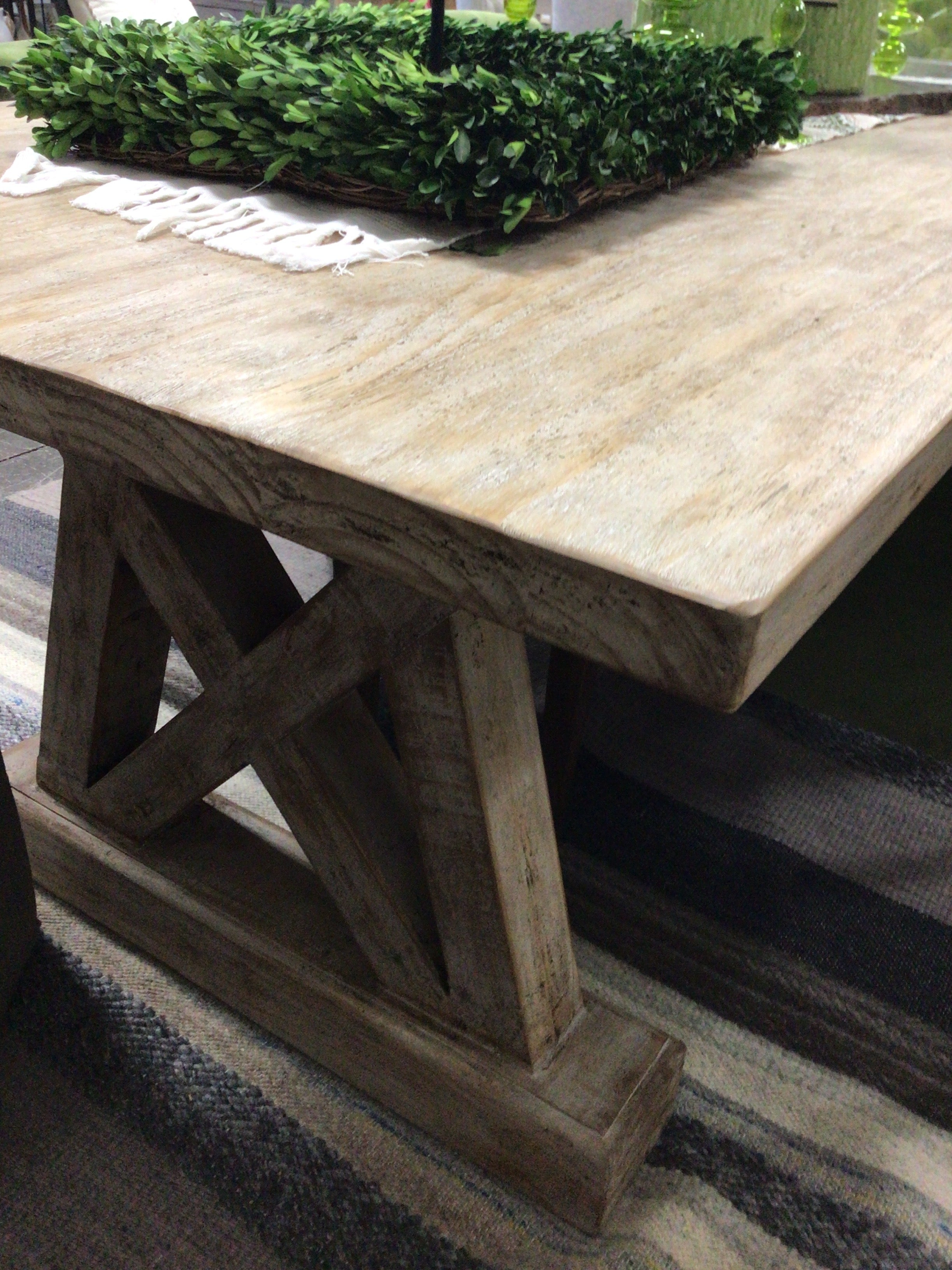 Paredes Dining Table
