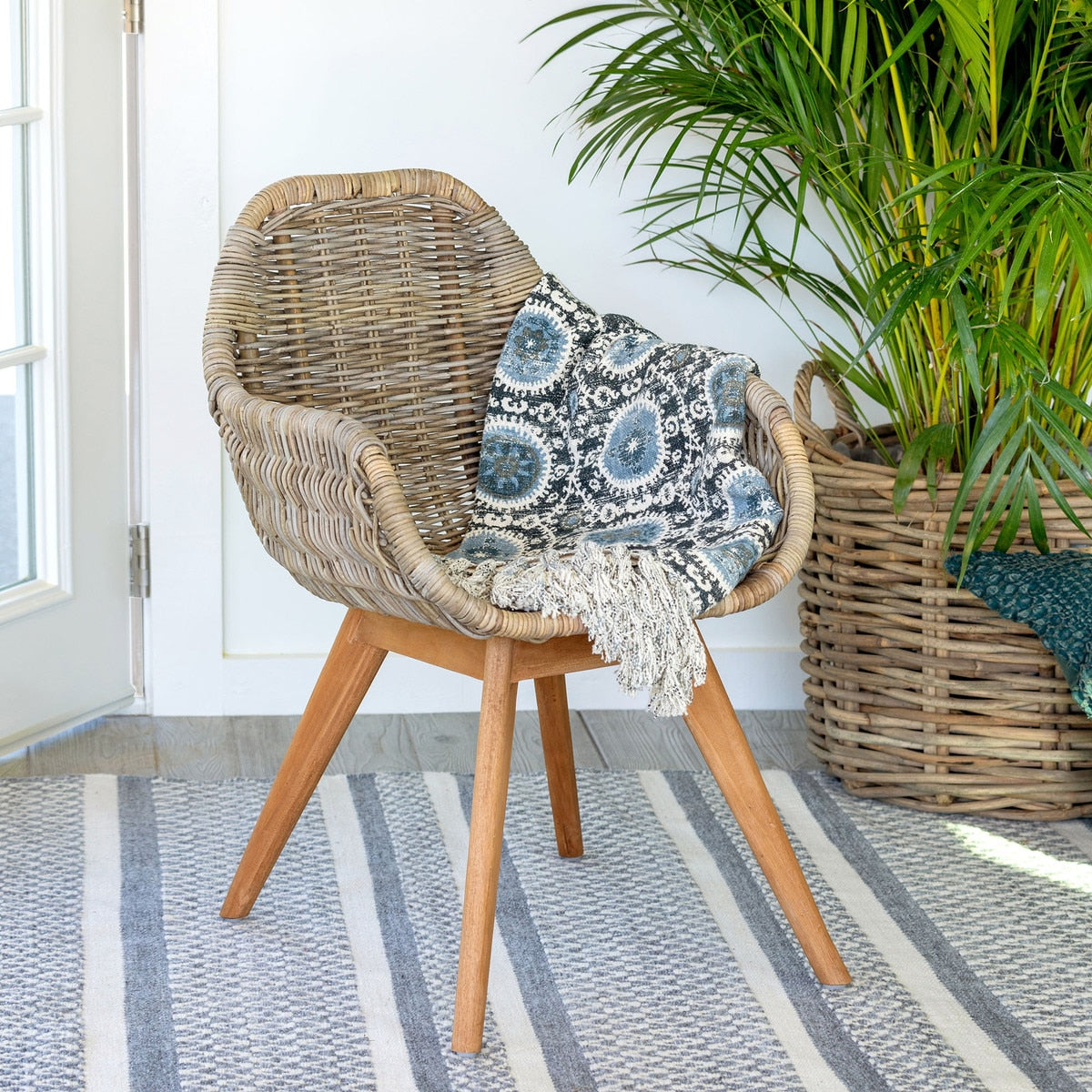 Rattan Lounge Chair | Stylish and Relaxed Seating