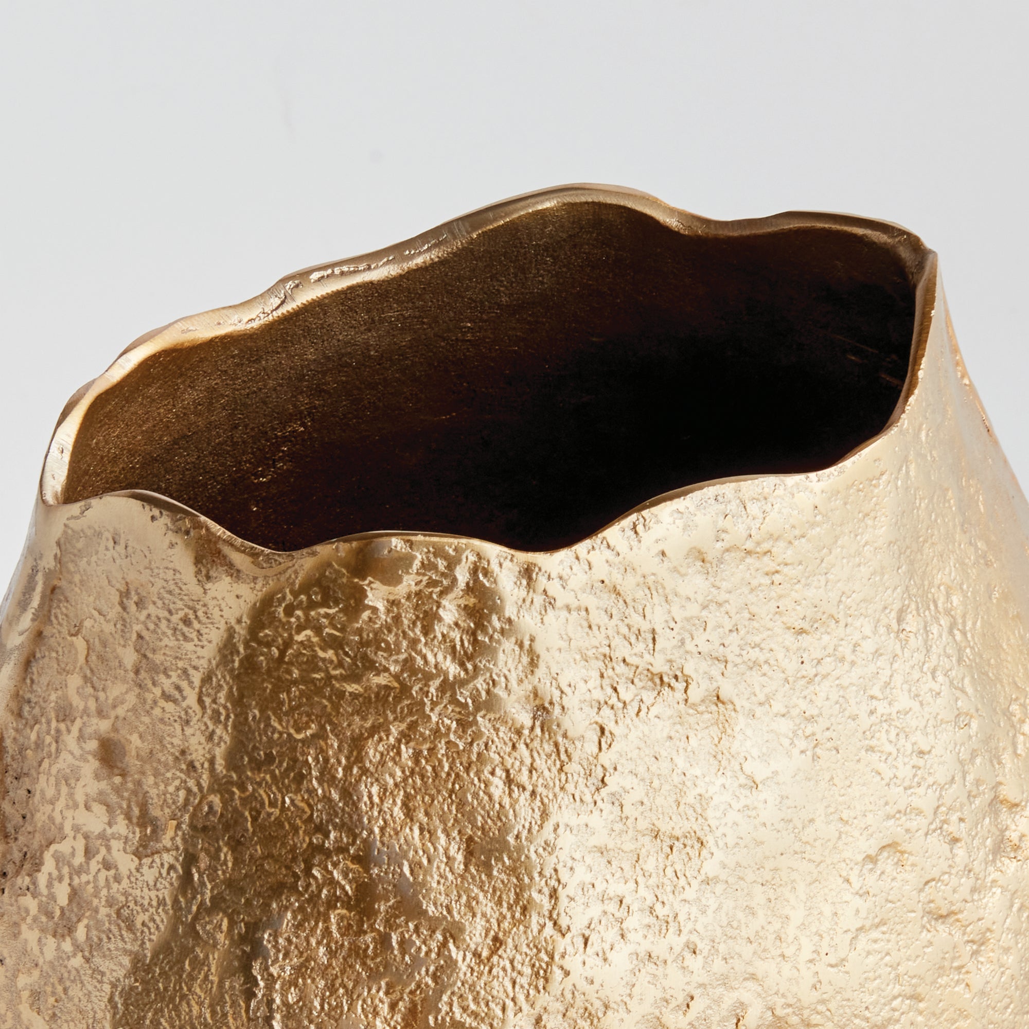 Harlin Short Vase