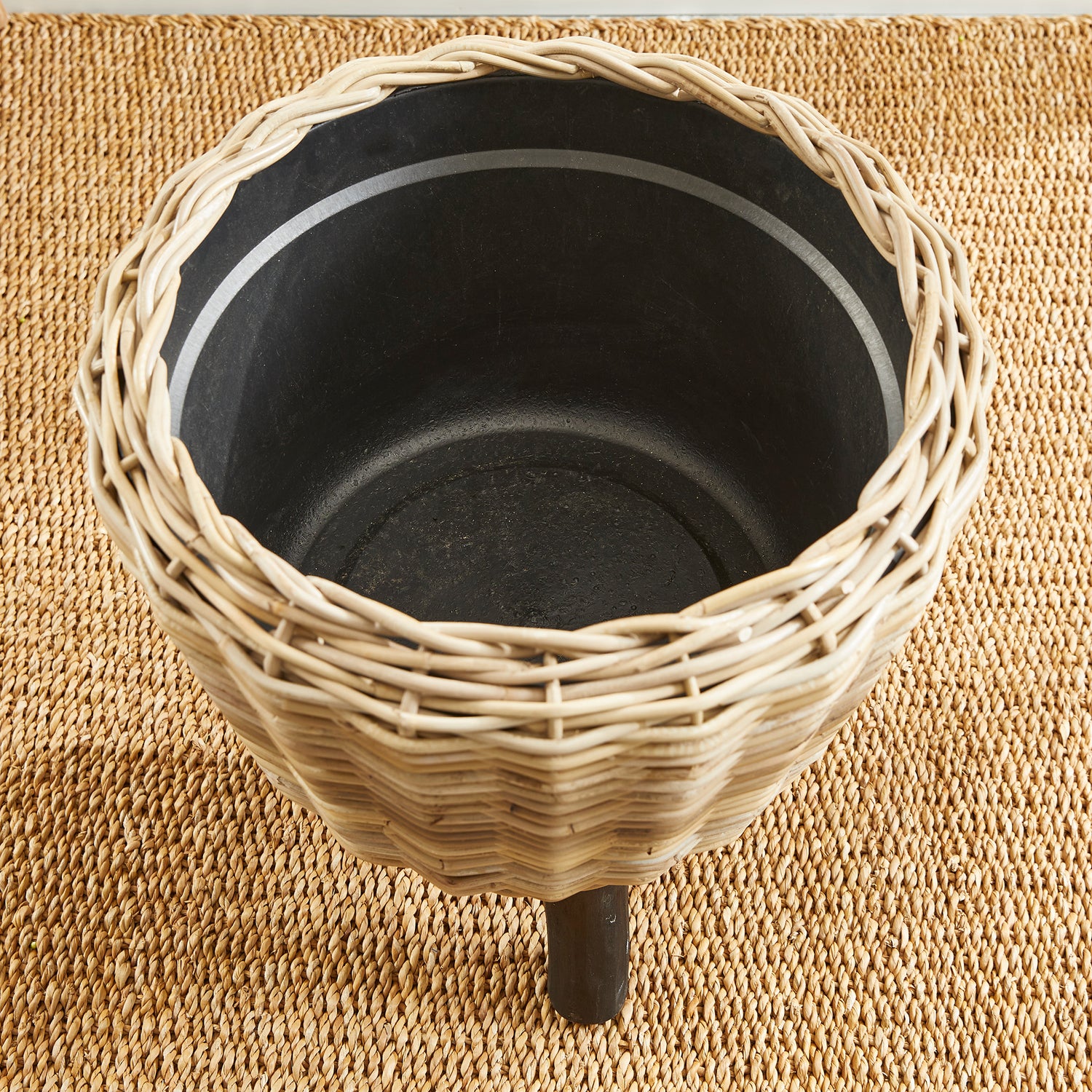 Woven Rattan Dry Basket Plant Riser 21.25"