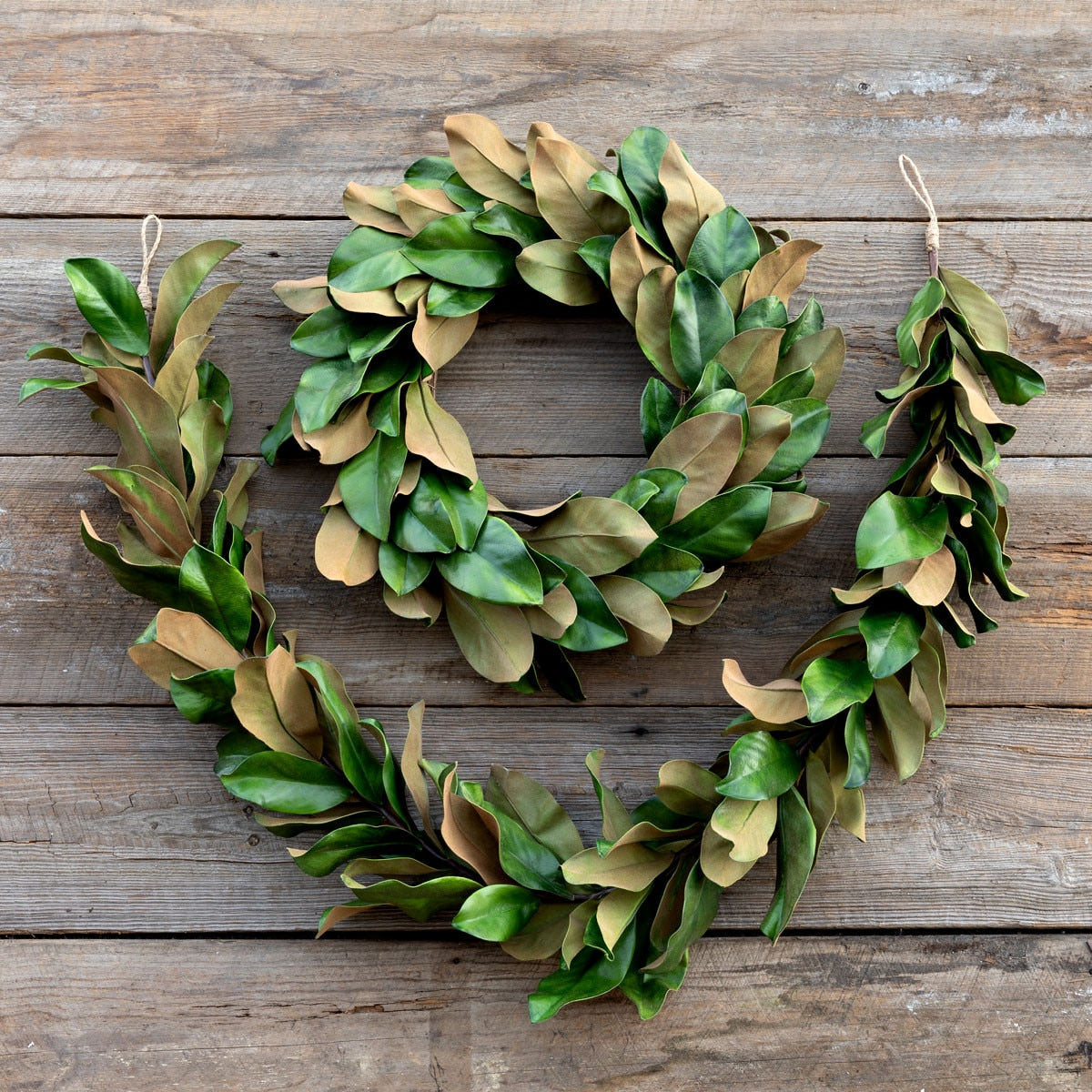 Estate Magnolia Wreath | Elegant Magnolia Leaf Holiday Décor