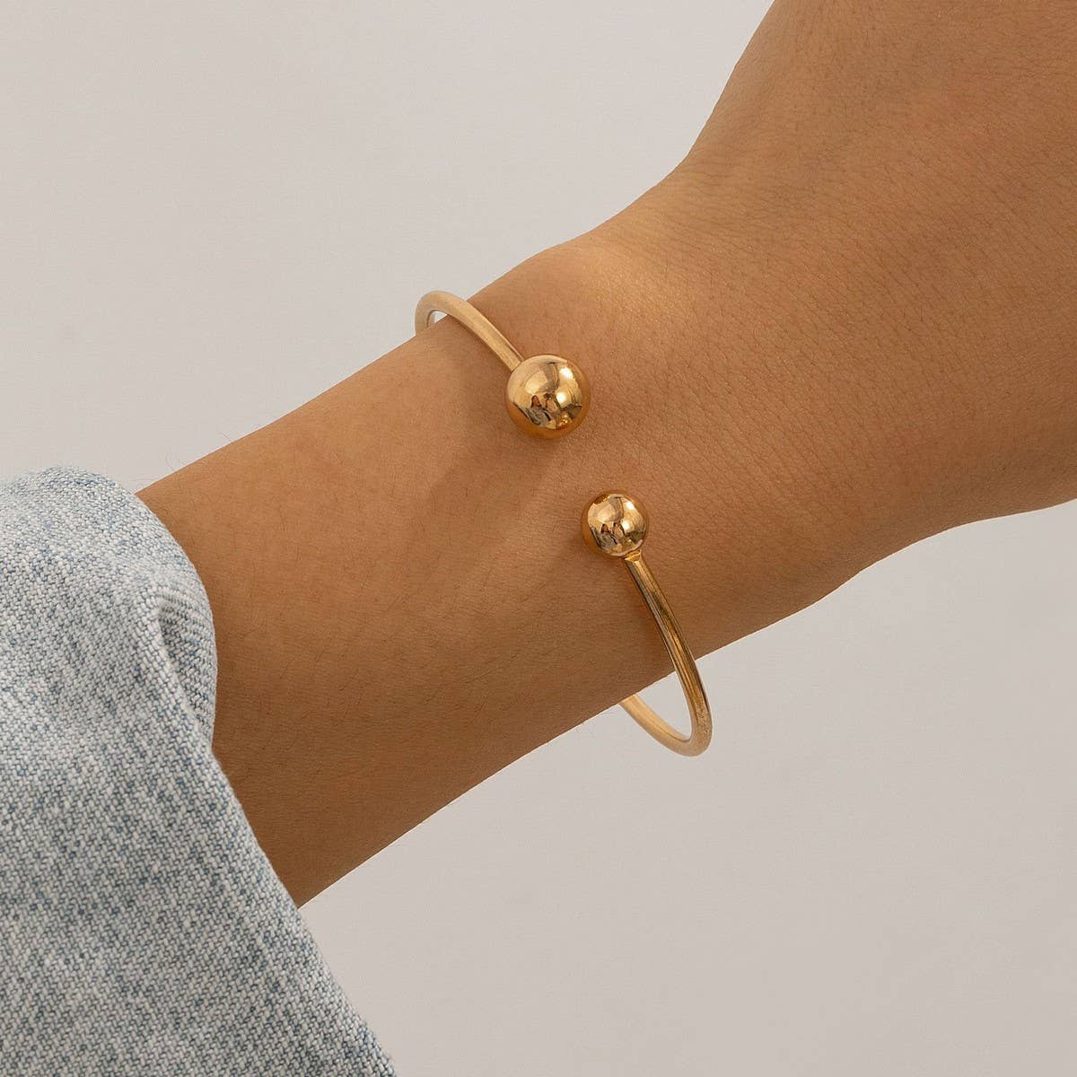 SIMPLE DOUBLE-LAYER HOLLOW KNOTTED OPEN BRACELET_CWMM3101: TYPE9 / (OS) 1