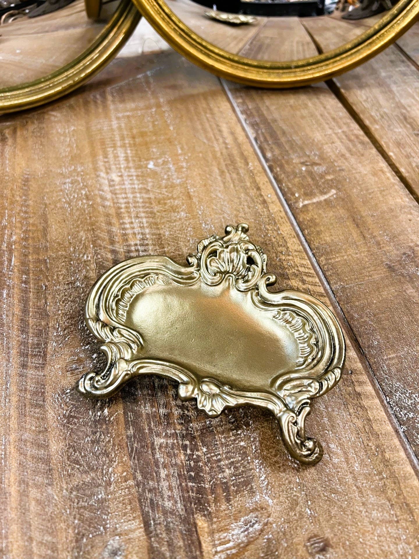 VINTAGE JEWELRY DISH