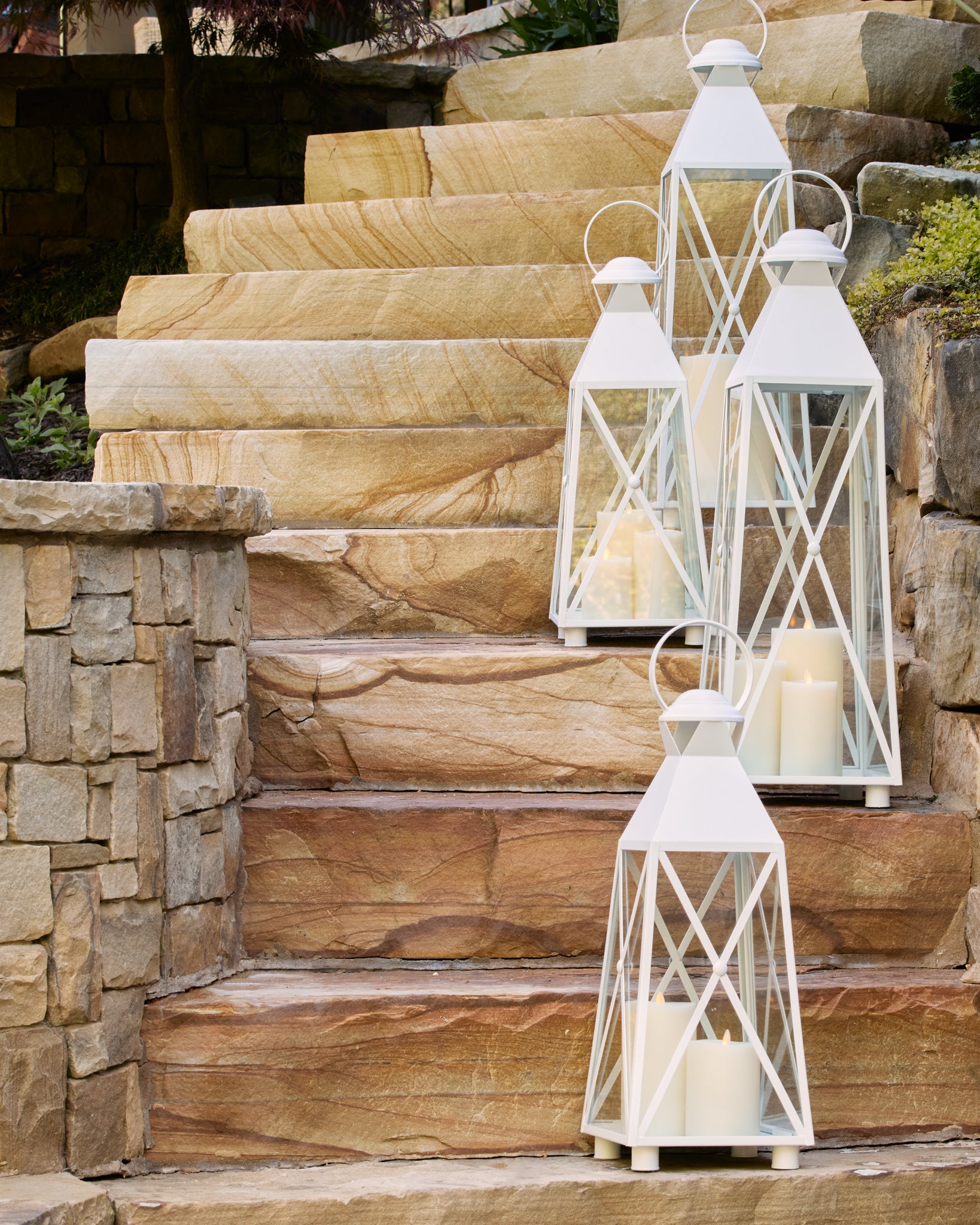 NEWPORT OUTDOOR LANTERN 25.5"