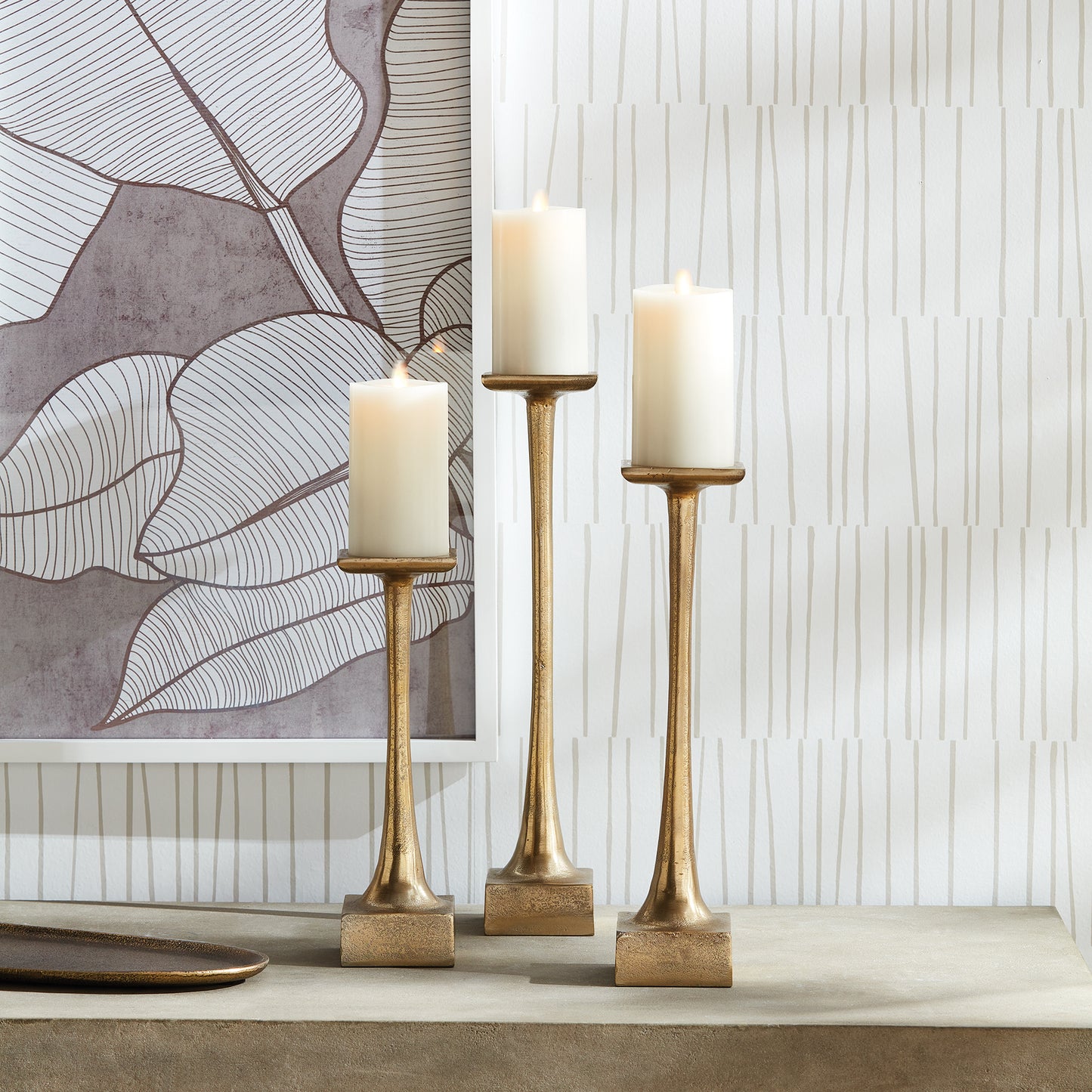 Milton Candle Stand Short