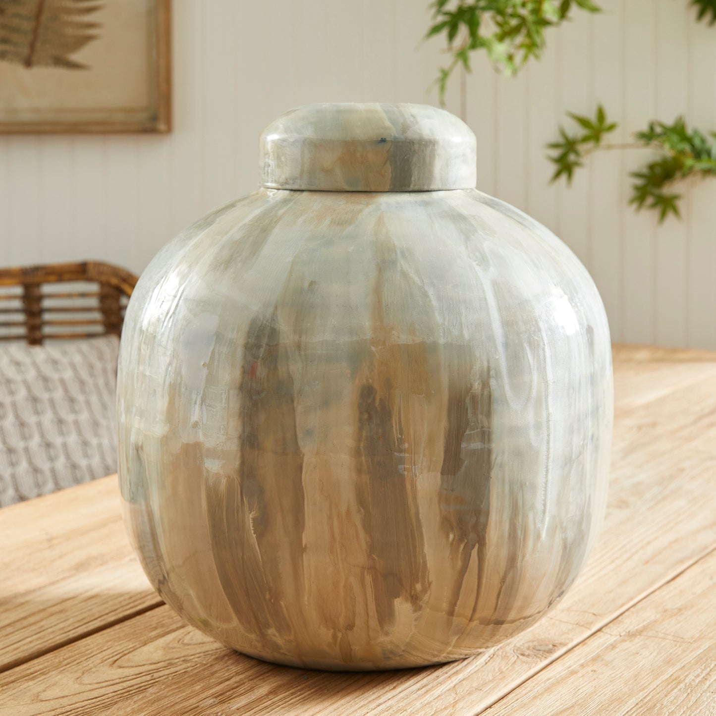 ALMETA LIDDED URN