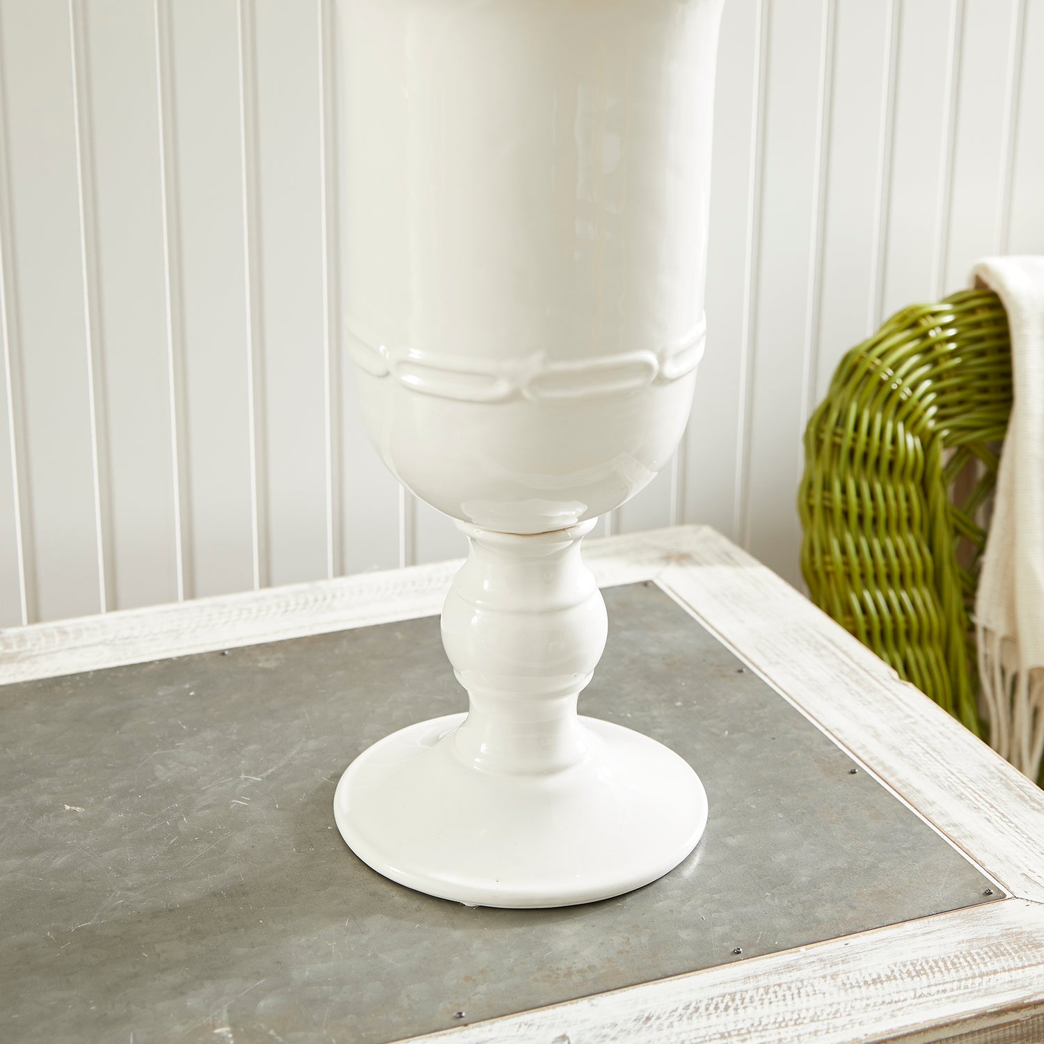 Mirabelle Petite Pedestal Urn Small