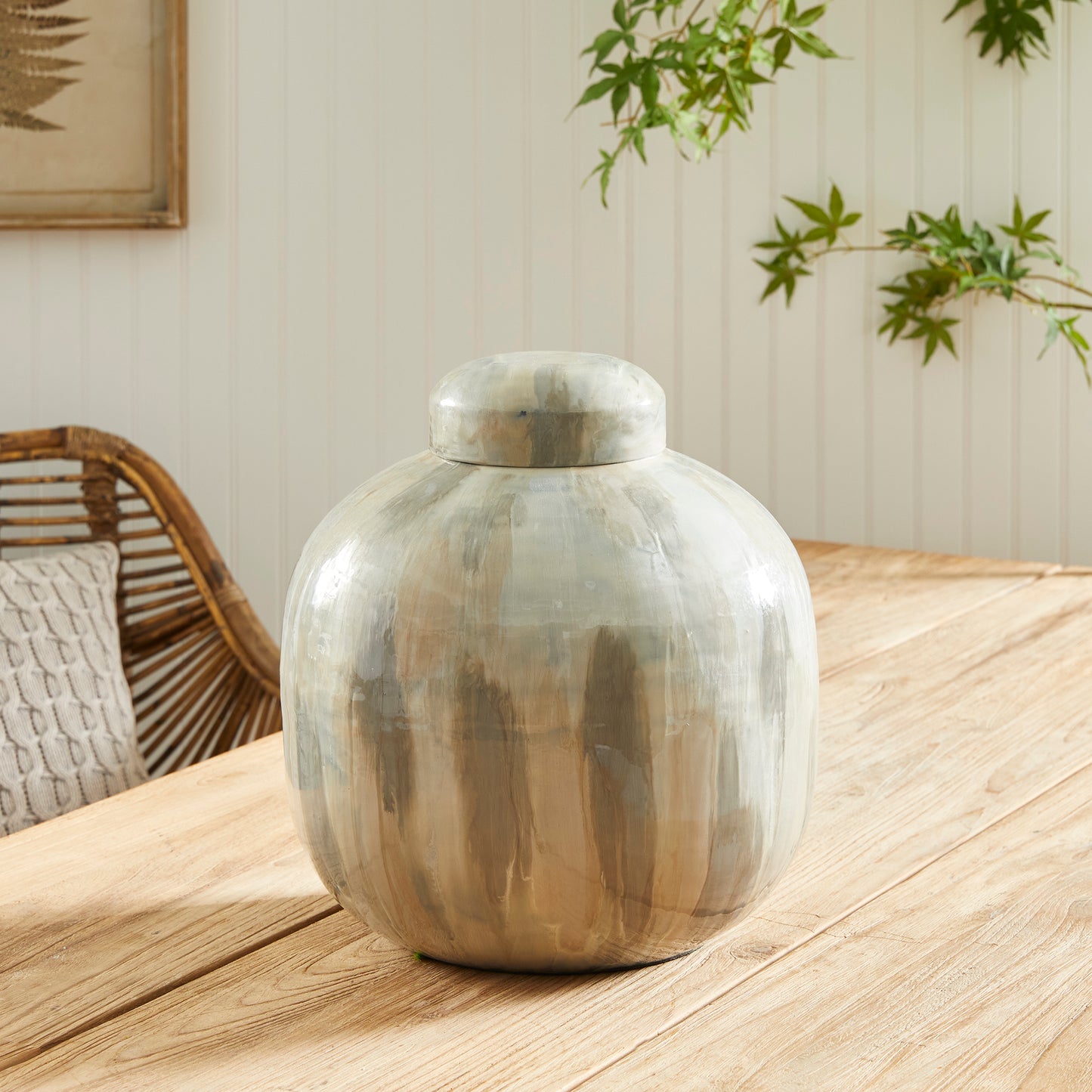 ALMETA LIDDED URN